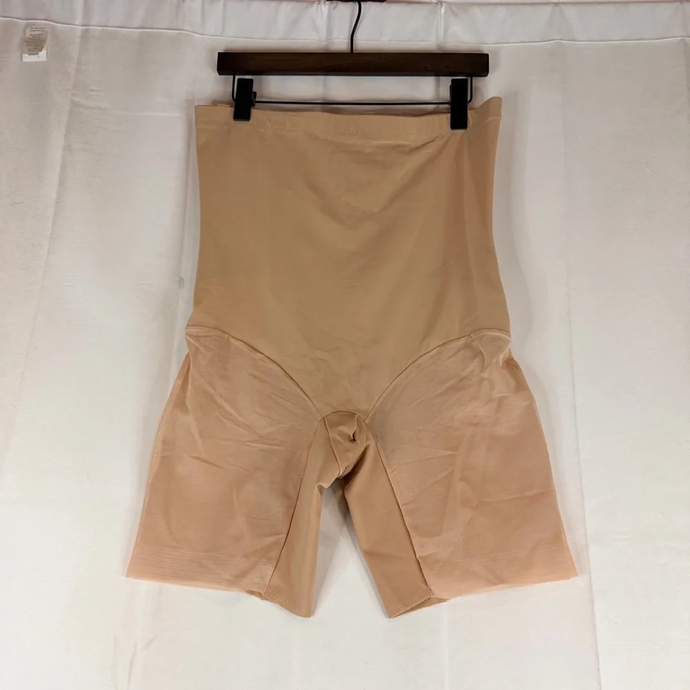 HONEYLOVE Women’s Size 2X Shaper Boning Structure Sculpt Mesh Mid-Waist Short